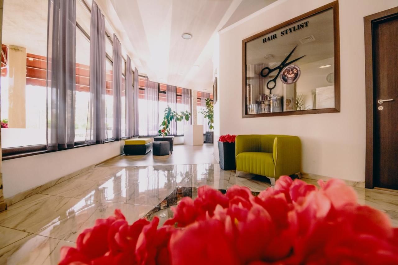 Отель Hotel Ostrova - Free Parking & WiFi Пловдив-17