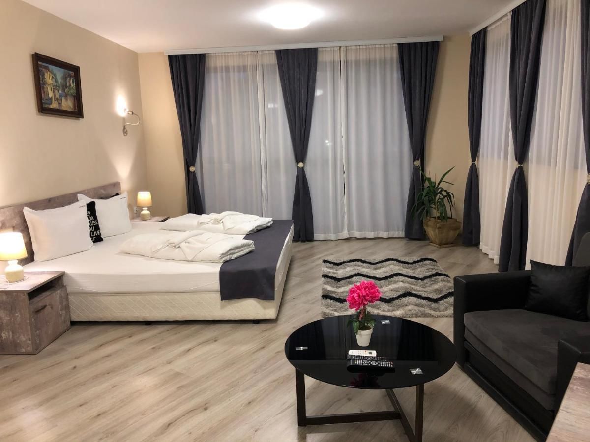 Отель Hotel Ostrova - Free Parking & WiFi Пловдив-39