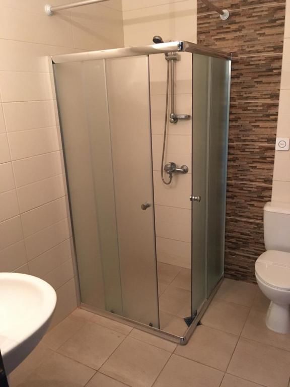 Отель Hotel Ostrova - Free Parking & WiFi Пловдив-49