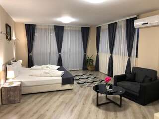 Отель Hotel Ostrova - Free Parking & WiFi Пловдив Люкс-4