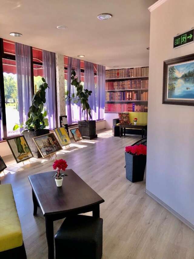 Отель Hotel Ostrova - Free Parking & WiFi Пловдив-14