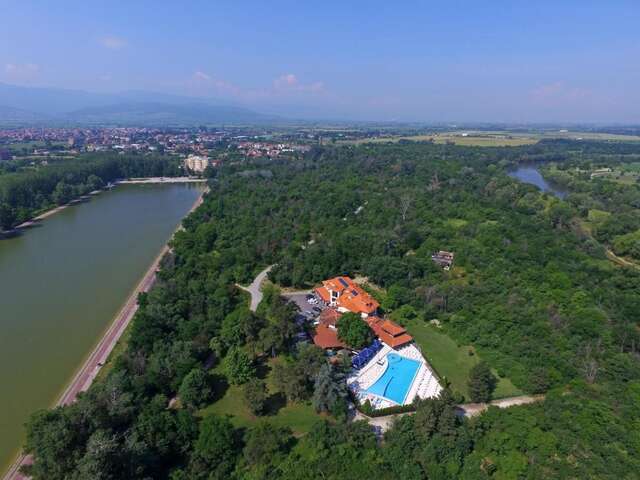 Отель Hotel Ostrova - Free Parking & WiFi Пловдив-4